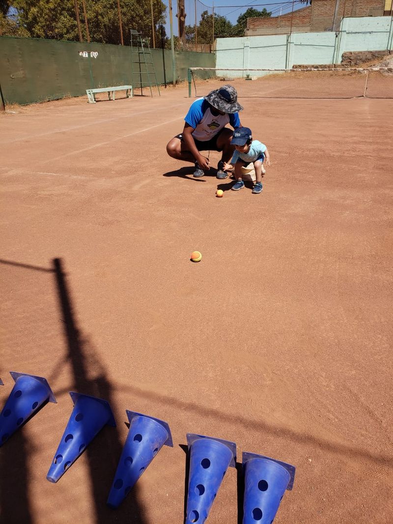 Clases de tenis viña del mar - Entrenamiento en cancha
